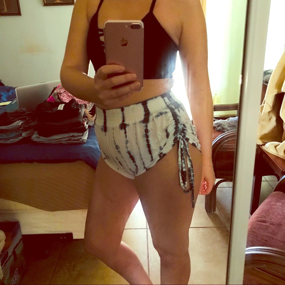 NWOT Booty shorts medium/large